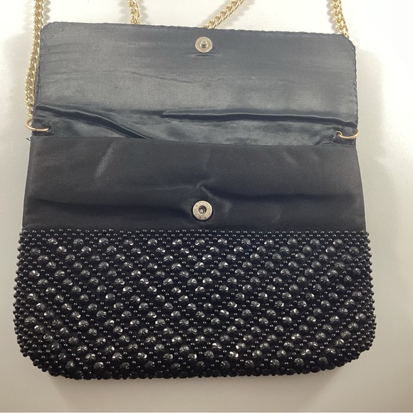 Vintage Handmade Black Beaded Purse With Satin Lining And 15” Gold Tone Chain. - Picture 3 of 10